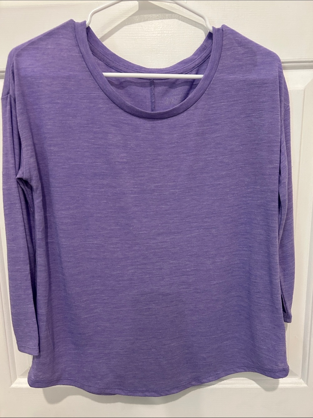 City Streets Lavender Long-Sleeve Crewneck Top Size S
